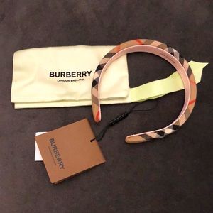 Burberry child’s headband or very small adult head.